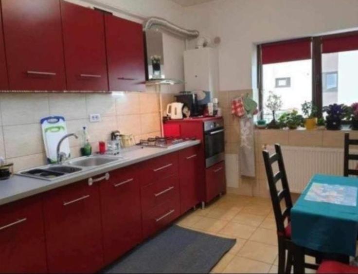 Apartament cu 3 camere decomandat în Tătărași