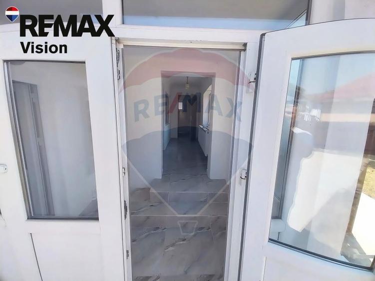 Casă individuală cu 4 camere cu Teren 284 Mp în Brestei