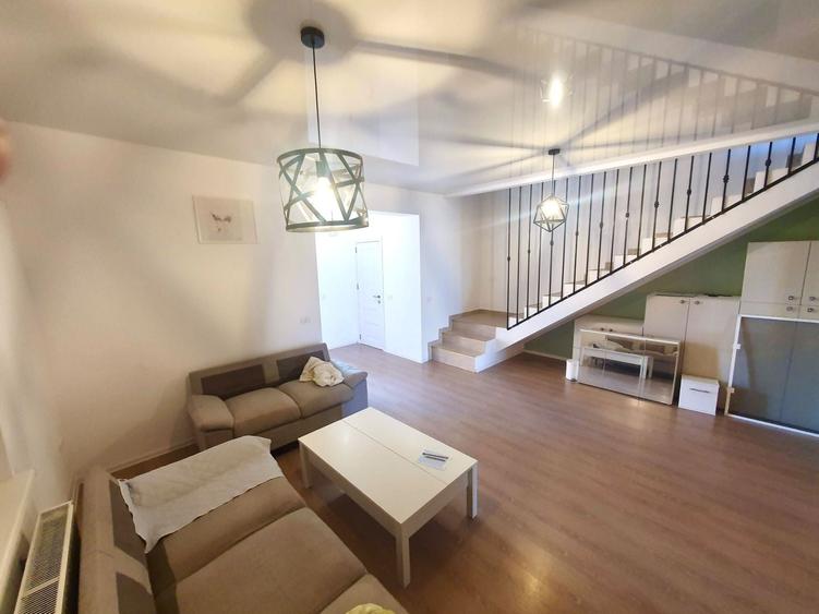 Duplex cu 4 camere cu Canalizare în Moșnița Nouă