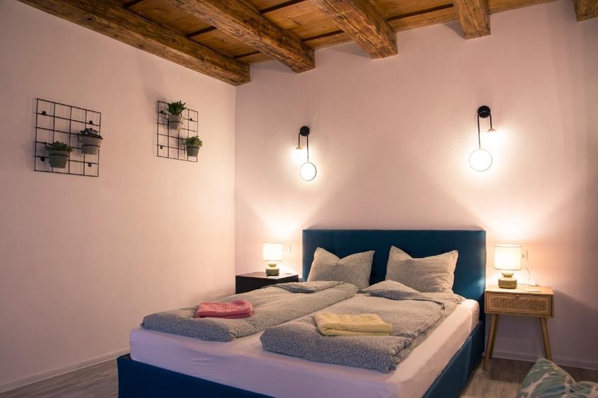 Apartament cu 5 camere decomandat, mobilat în Centrul Istoric