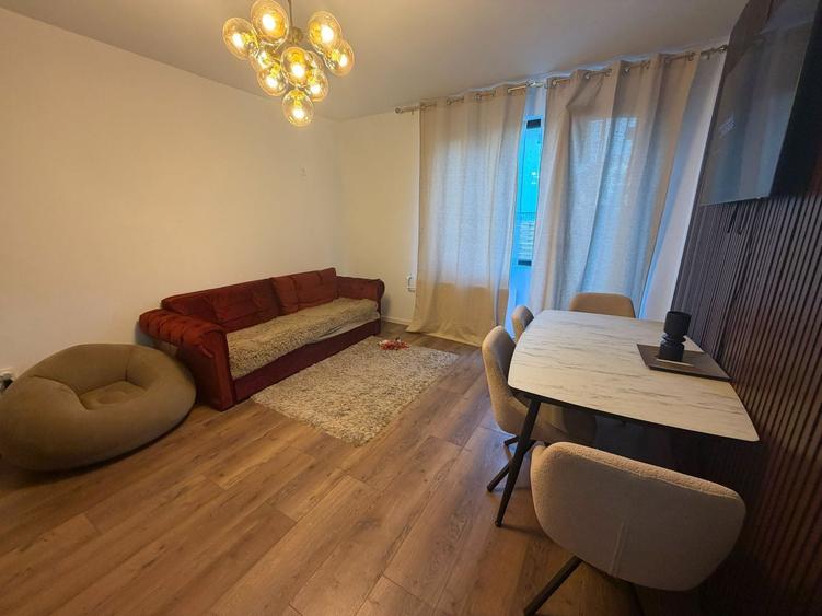 Casă cu 4 camere cu Canalizare în Central