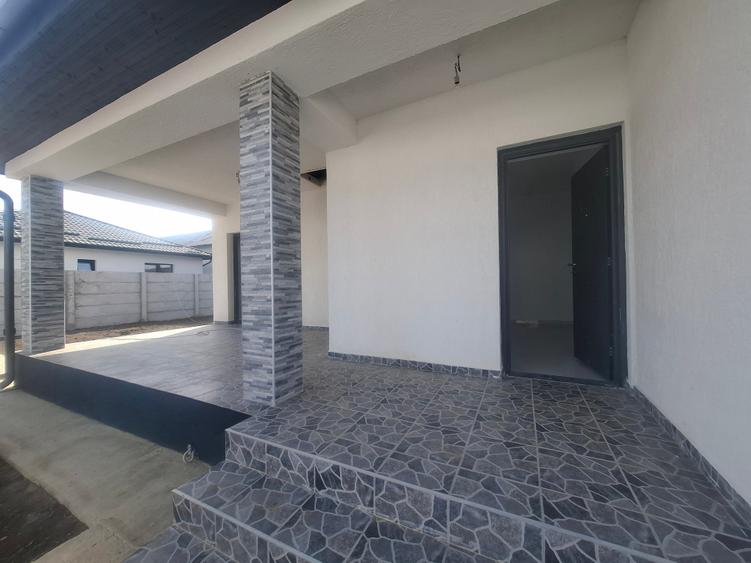 Casă individuală cu 3 camere cu Teren 300 Mp în Țegheș