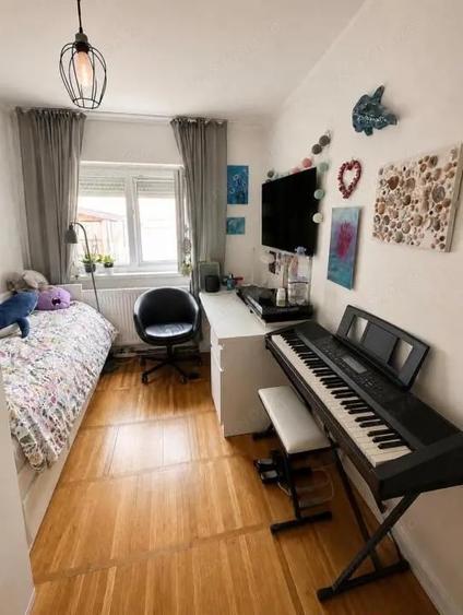 Apartament cu 3 camere semidecomandat în Bucovina