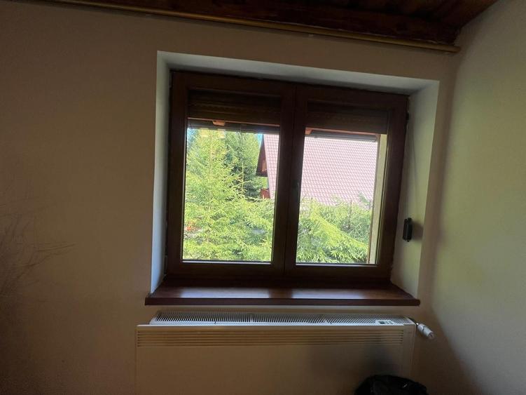 Casă individuală cu 4 camere cu Canalizare în Comandău