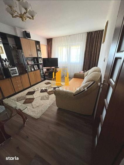 Apartament cu 3 camere decomandat în Găvana