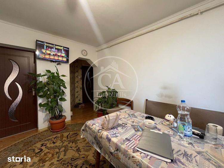 Apartament cu 3 camere decomandat în Central