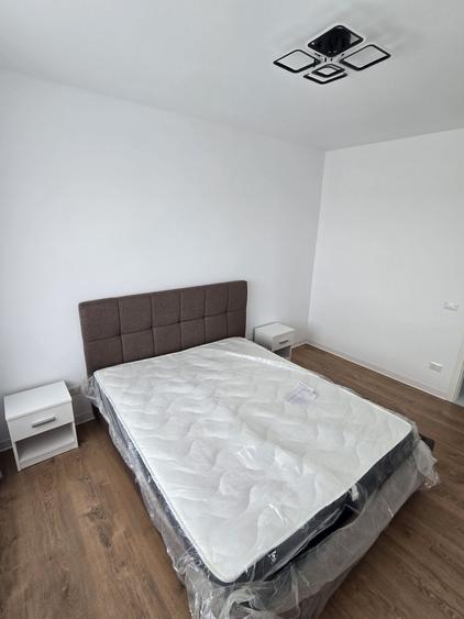 Apartament cu 2 camere semidecomandat în Petrești