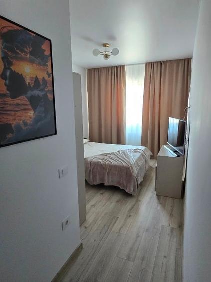 Apartament cu 3 camere decomandat, mobilat în Energia