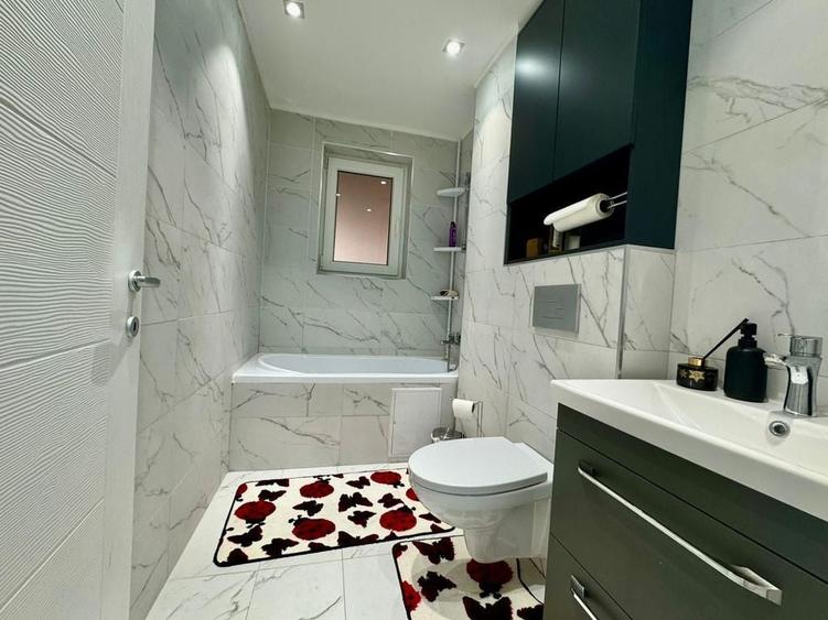 Apartament cu 3 camere decomandat în Ștefăneștii de Jos