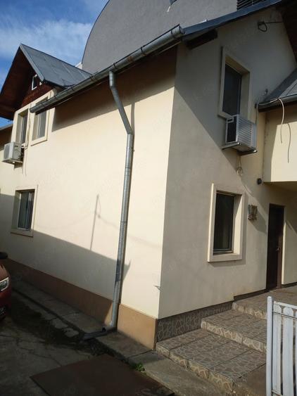 Casă cu Teren 400 Mp în Central