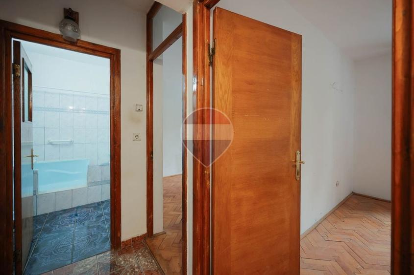 Apartament cu 3 camere decomandat în Dacia