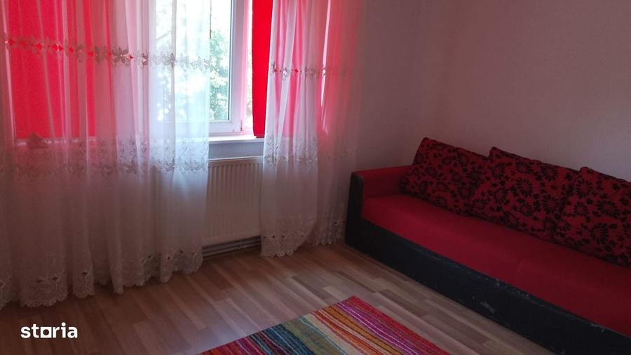 Apartament cu 2 camere semidecomandat în Micro 3