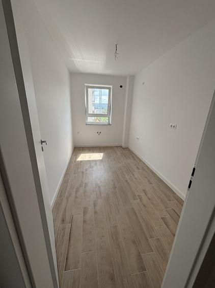 Apartament cu 2 camere decomandat în Exterior Vest