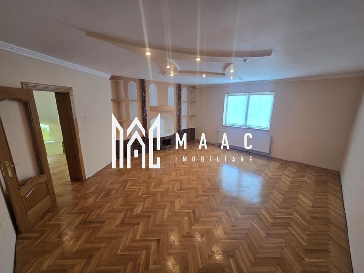 Casă individuală cu 6 camere cu Canalizare în Central