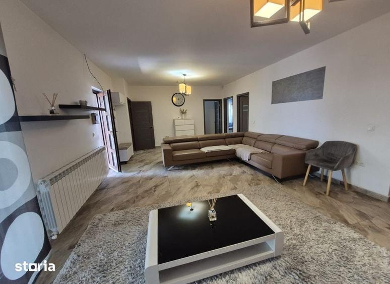 Casă cu 5 camere cu Teren 680 Mp în Miroslava