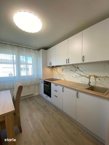 Apartament cu 3 camere semidecomandat în Micro 16