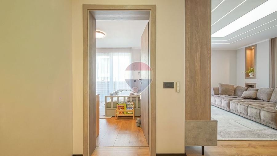 Apartament cu 3 camere decomandat, mobilat în Răcădău