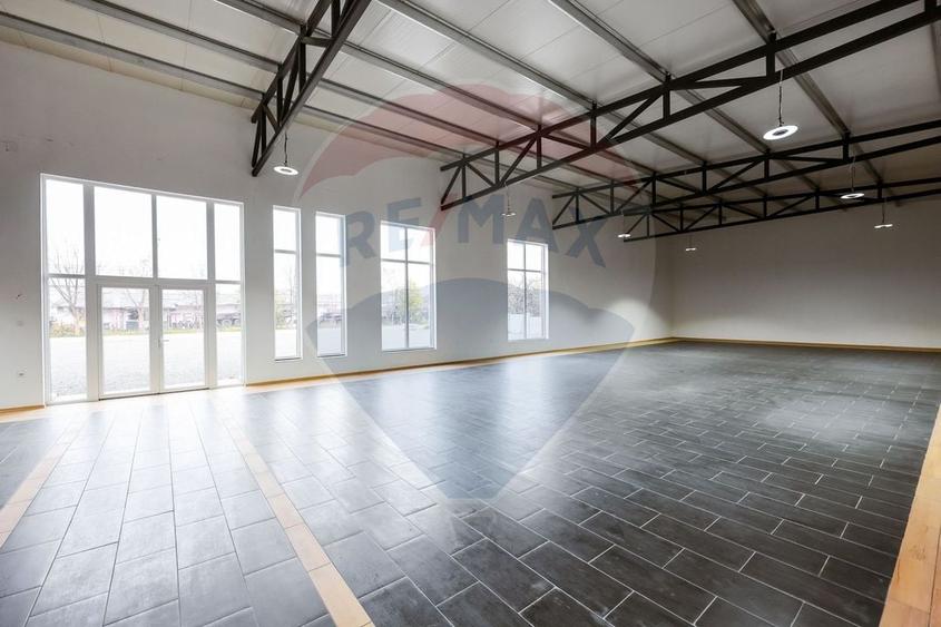 Spațiu industrial, de 450 mp, în Central