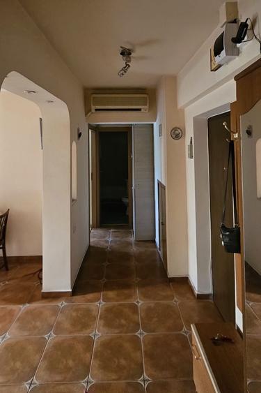 Apartament cu 2 camere decomandat în Casa de Cultură