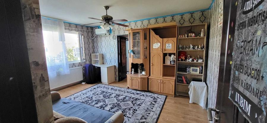 Apartament cu 2 camere semidecomandat în Peneș Curcanul