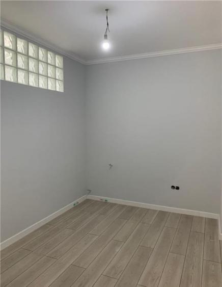 Apartament cu 4 camere decomandat în Horea