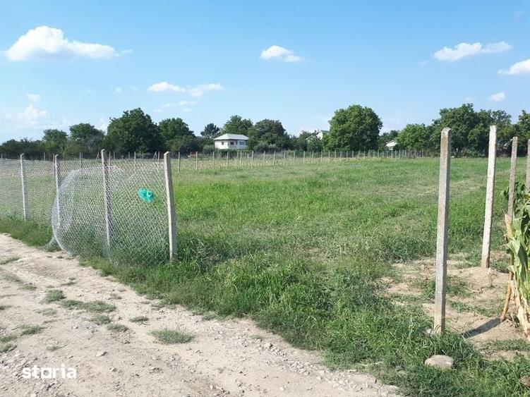 Teren de 687 mp, în Central