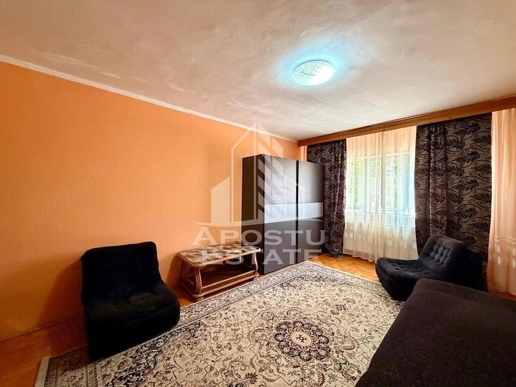 Apartament cu 2 camere decomandat în Lipovei