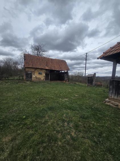 Casă cu Teren 1000 Mp în Stoieneasa