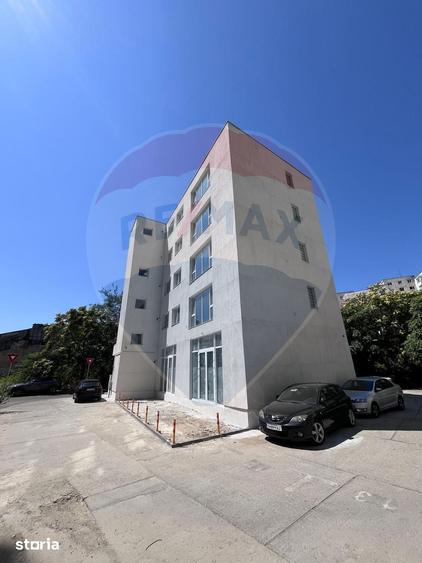 Spațiu comercial, de 102 mp, în Lizeanu
