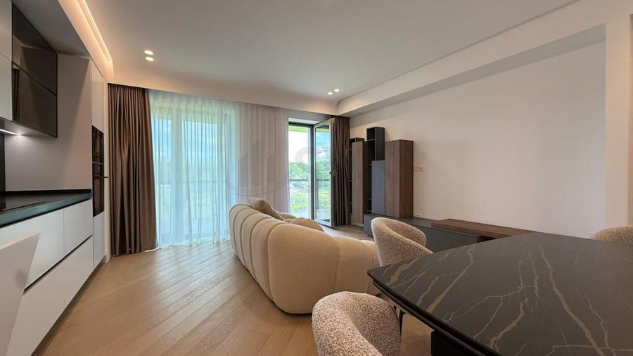 Apartament cu 3 camere semidecomandat în Iancu Nicolae