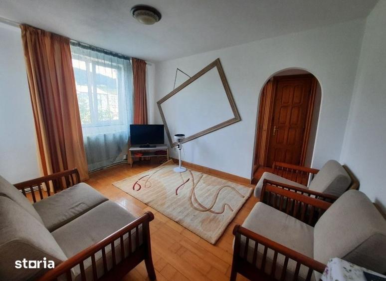 Apartament cu 4 camere în Dărmănești