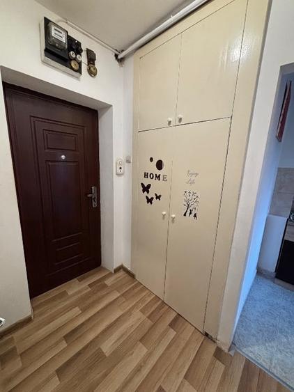 Garsonieră decomandată în Central