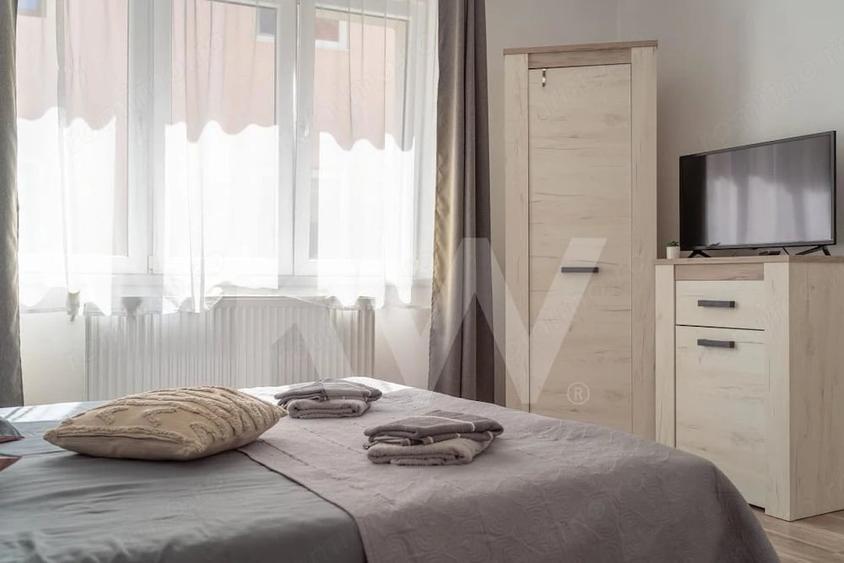 Apartament cu 3 camere semidecomandat în Central