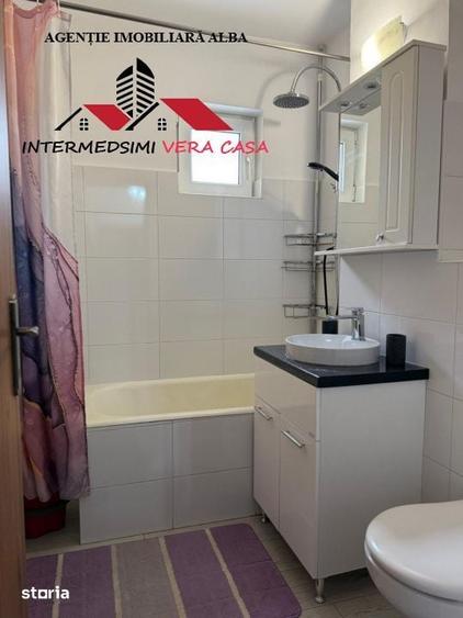 Apartament cu 3 camere decomandat în Cetate