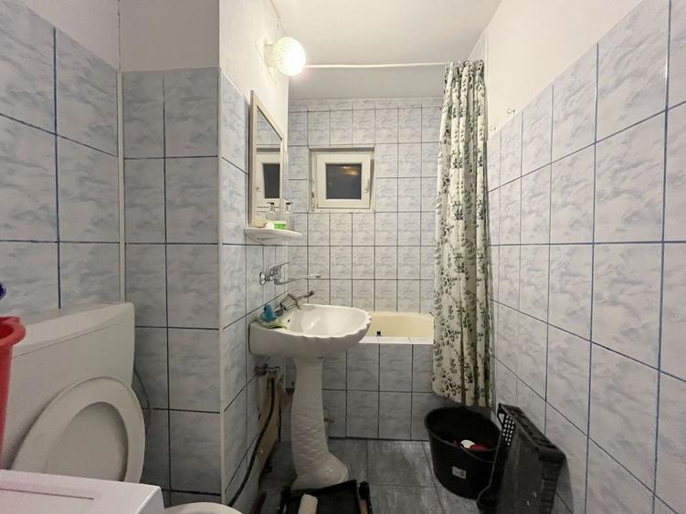 Apartament cu 2 camere semidecomandat, mobilat în Lipovei