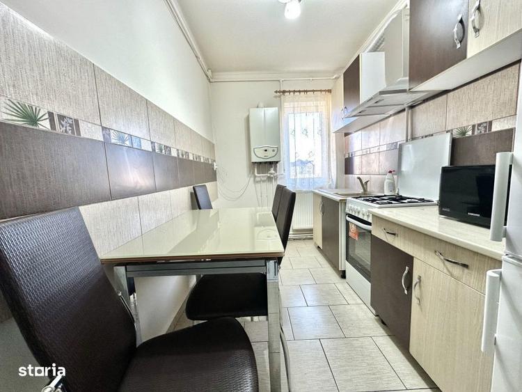 Apartament cu 2 camere, mobilat în Cetate