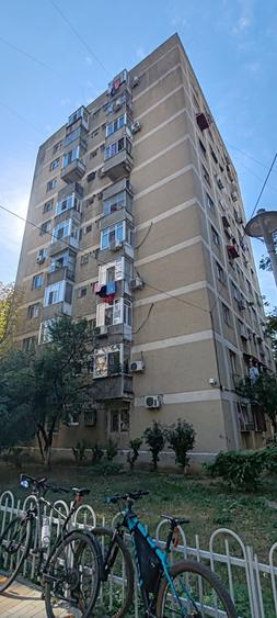 Apartament cu 2 camere nedecomandat în Rahova