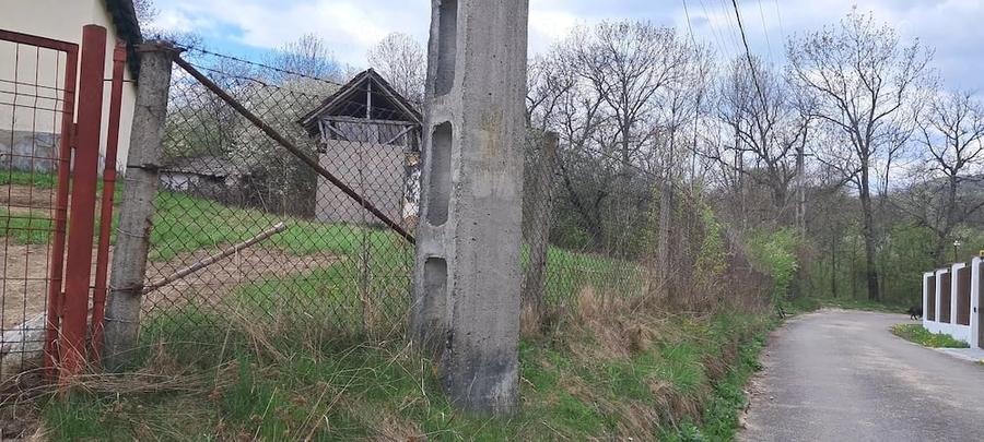 Teren de 2671 mp, în Plai