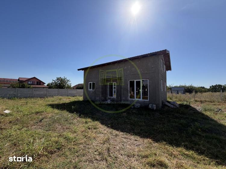 Casă cu 5 camere cu Teren 437 Mp în Malu Mare
