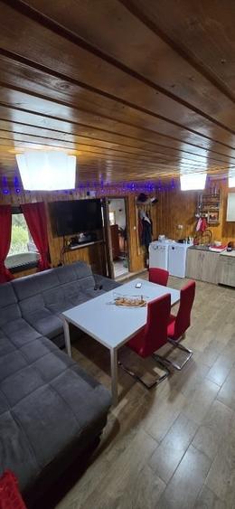 Casă individuală cu 4 camere cu Garaj în Muntele Băișorii