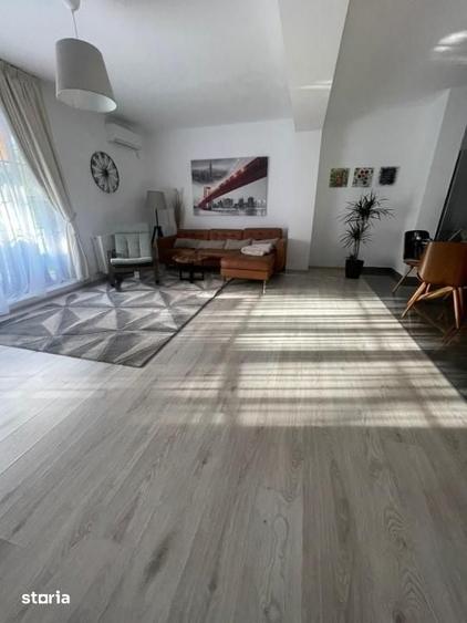 Casă cu 4 camere cu Teren 200 Mp în Central