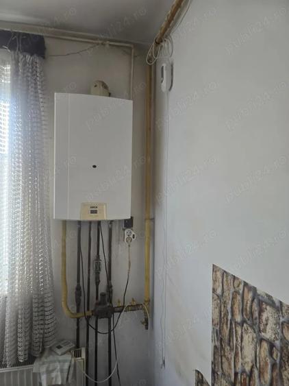Apartament cu 3 camere decomandat în Onești
