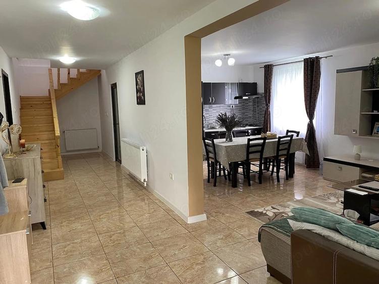 Casă cu Teren 2000 Mp în Pârscov