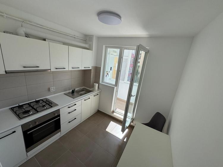 Apartament cu 2 camere semidecomandat în Hălchiu