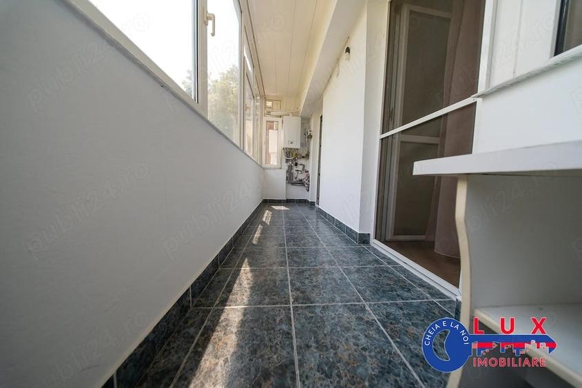 Apartament cu 3 camere decomandat în Babadag