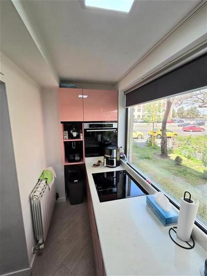 Apartament cu 3 camere semidecomandat, mobilat în Inel I