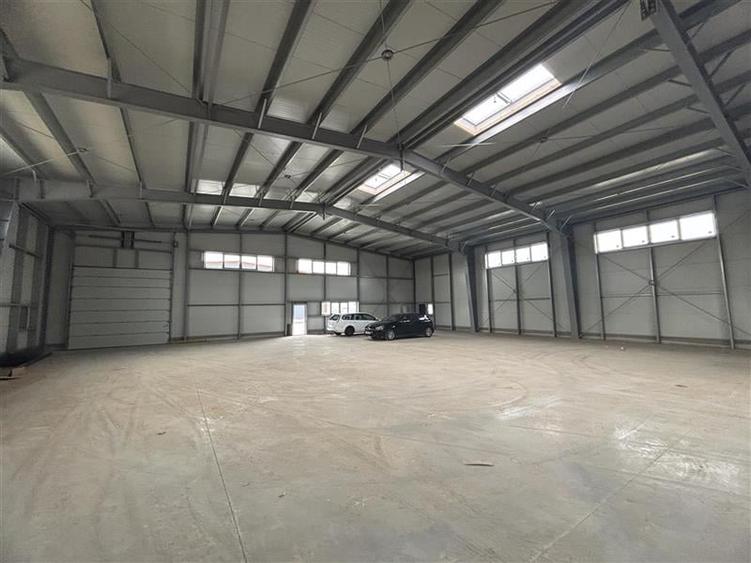 Spațiu industrial, de 595 mp, în Central