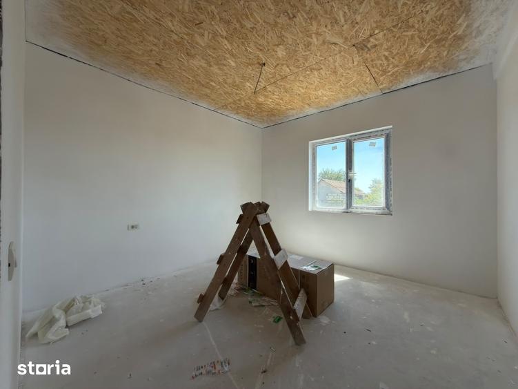 Casă cu 4 camere cu Teren 270 Mp în Central