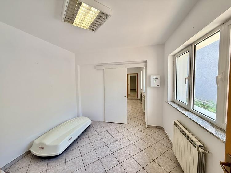 Casă cu Teren 100 Mp în Domenii