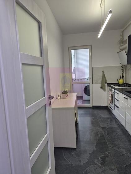 Apartament cu 2 camere decomandat în Fundeni